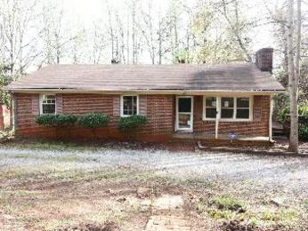  320 Lilly Dr, Kernersville, NC photo