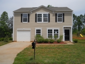  5469 Fairway Forest Dr, Winston Salem, NC photo