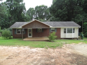  111 Stanfield Dr, Stanley, NC photo
