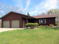 610 Woodlawn Dr, Kindred, ND 58051