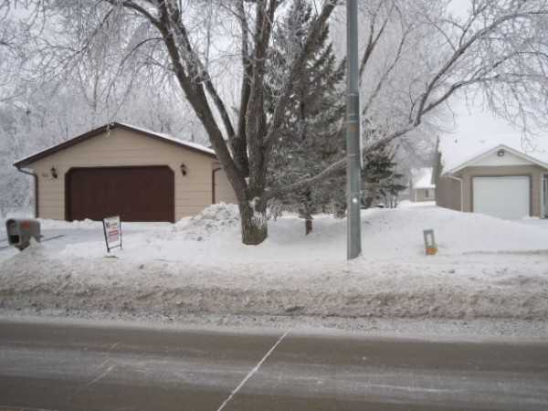  1112 Sheyenne St, West Fargo, North Dakota  photo