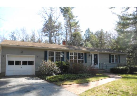  81 Meadowcrest Dr, Bedford, New Hampshire  photo