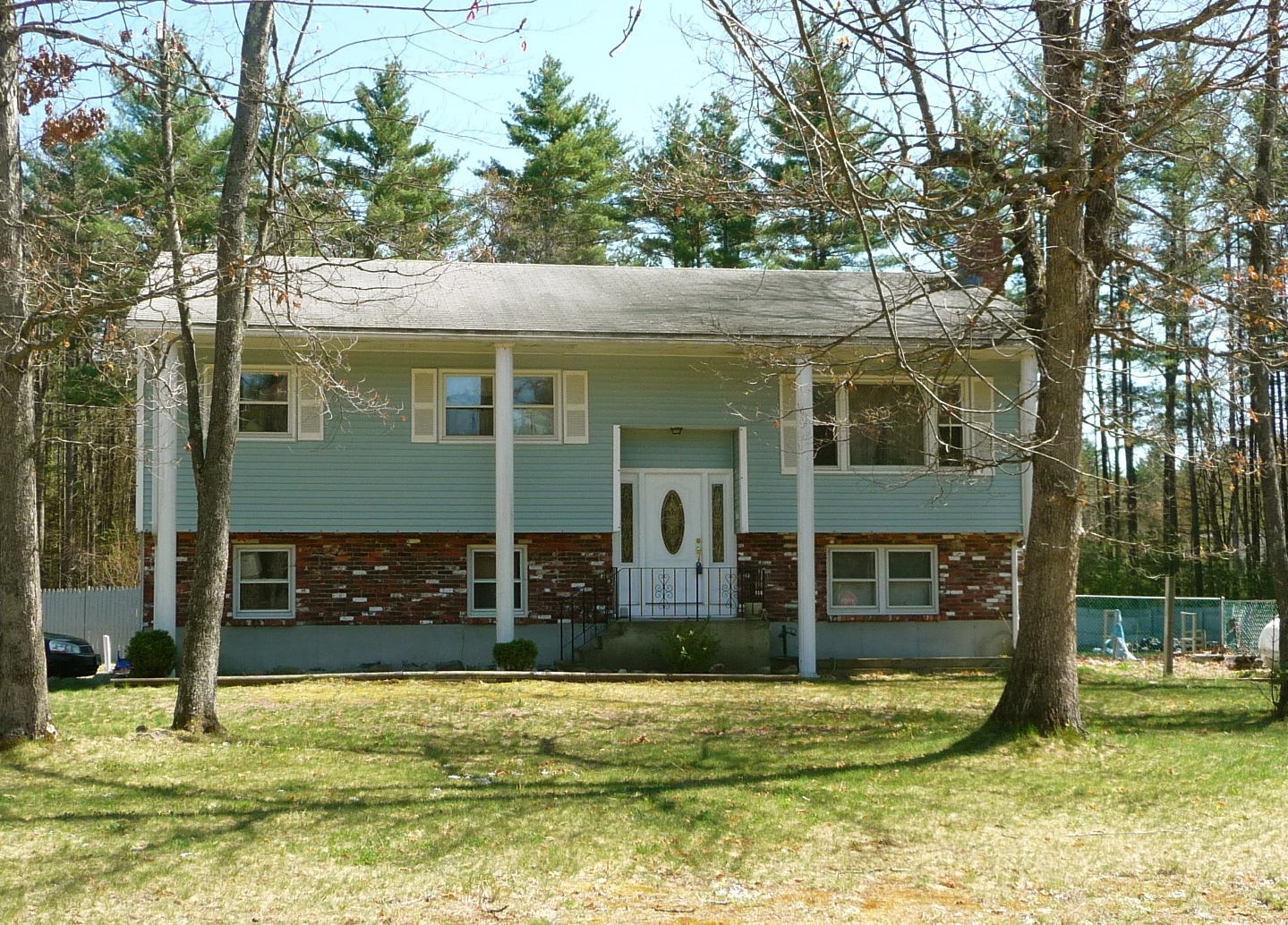  159 Litchfield  Road, Londonderry, NH photo