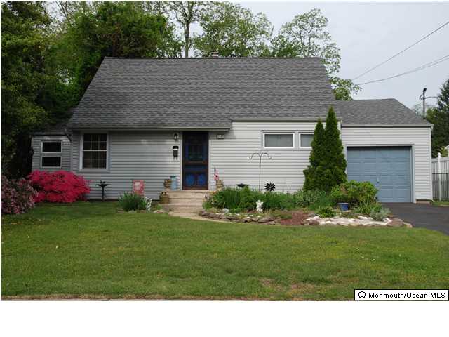 2002 Parkview TER, Spring Lake Heights, NJ 07762
