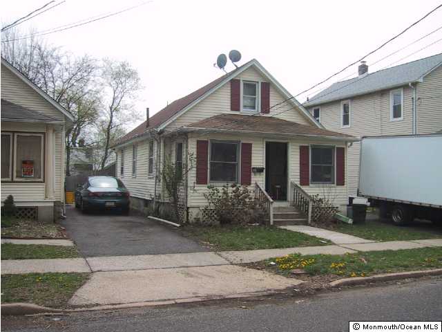  32 Ford Ave, Freehold, NJ photo