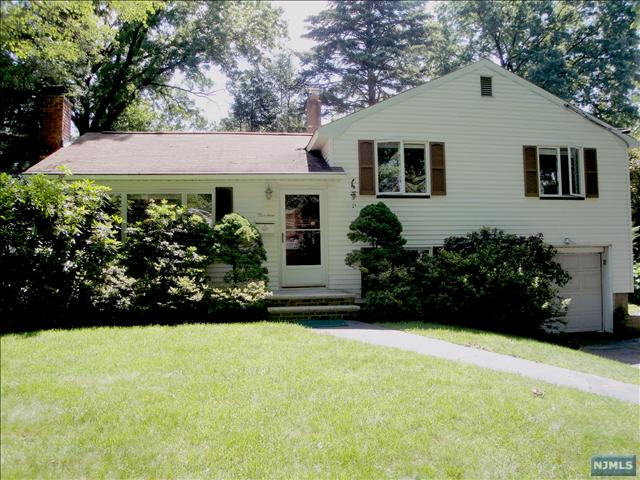  13 Pearl Rd, Closter, NJ photo