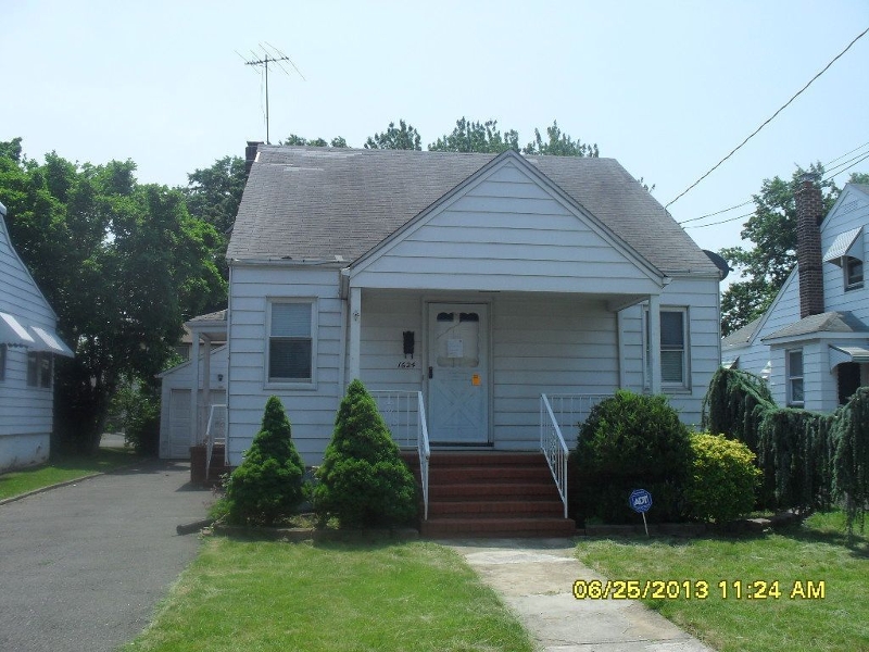  1624 Mildred Ave, Linden, New Jersey  photo