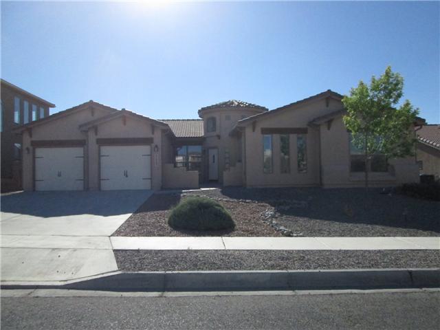  1505 Blue Spruce Dr NE, Rio Rancho, NM photo