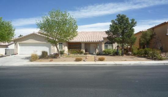  2204 Maple Shade St, Henderson, NV photo