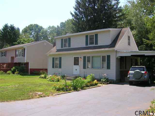  22 Hungerford Rd, Guilderland, NY photo