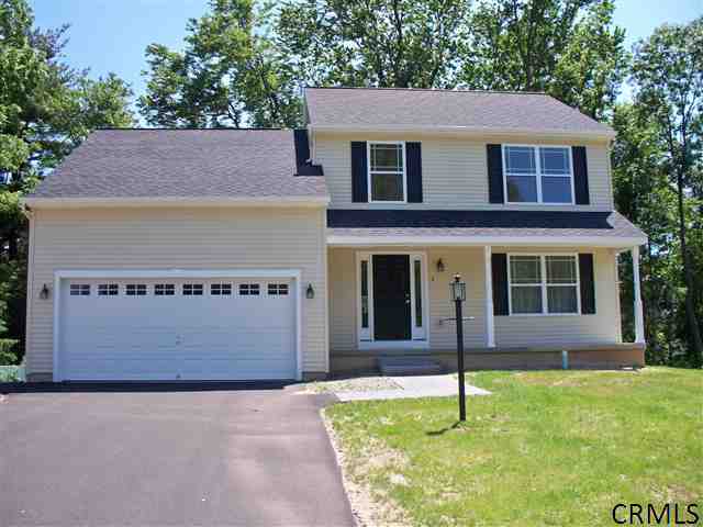  2 Keystone Ct, Colonie, NY photo