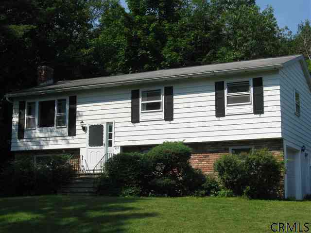  32 Manchester Rd, Voorheesville, NY photo