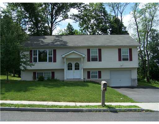  5 Stanford Ct, Walden, NY photo