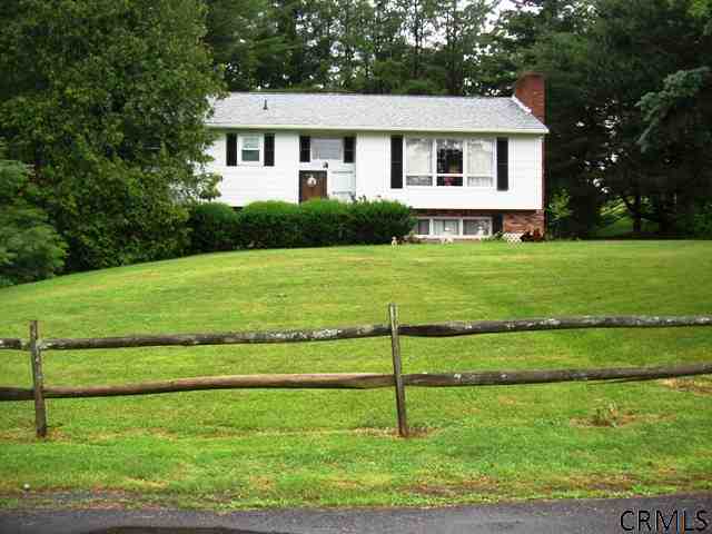  105 Monument Dr, Schuylerville, NY photo
