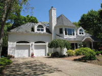 51 Old Meeting Hous Rd, Quogue, NY 11959