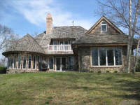 16 Lakeview Dr, Shelter Island, NY 11964