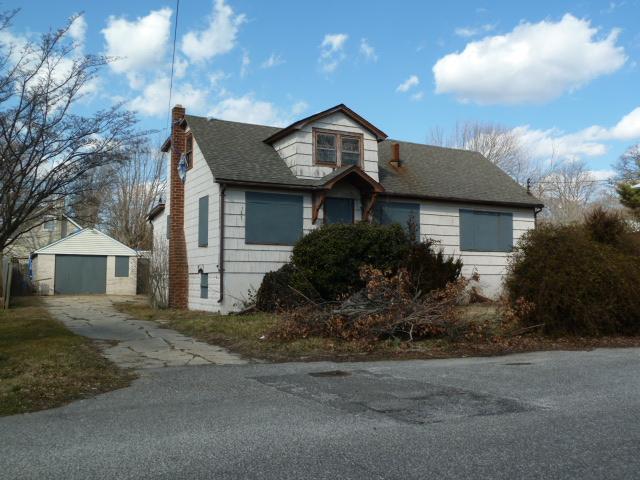  266 S Dunton Ave, East Patchogue, NY photo