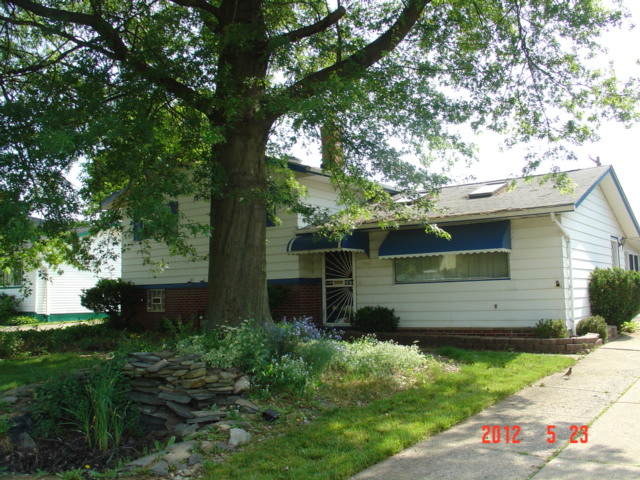  5567 Vickie Lane, Bedford Heights, OH photo