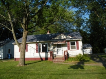  5907 Porter Rd, North Olmsted, OH photo