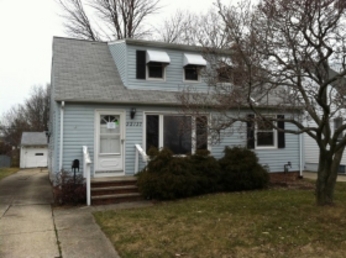  32137 Dickerson Rd, Willowick, OH photo