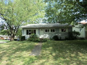  1452 Lawn Ave SW, Massillion, OH photo