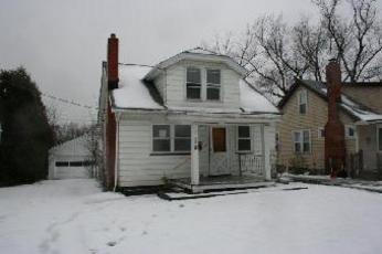  784 Mckinley Ave, Bedford, OH photo