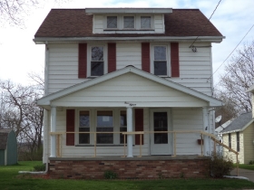  415 W 8th St, Dover, OH photo