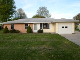  220 Beechwood Dr, Tiffin, OH photo