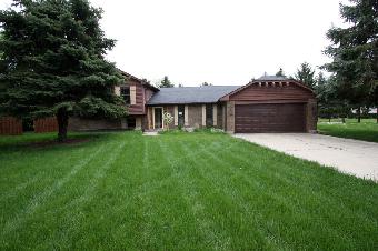  3025 Magnolia Dr, Troy, OH photo