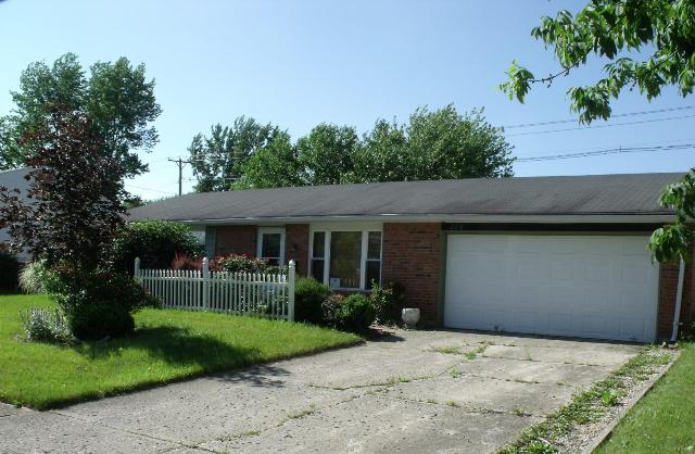  228 Southerly Hills Dr, Englewood, OH photo