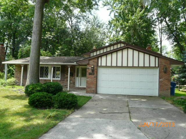  4098 Dryden Drive, North Olmsted, OH photo