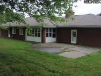  843 Valley View Dr, Brookfield, Ohio  6054302