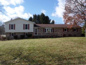  365 Orchard View Drive NE, Lancaster, OH photo