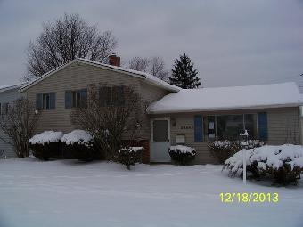  24387 Ronan Rd, Bedford Heights, OH photo