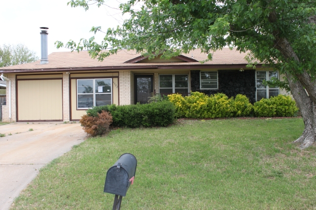  4722 SE Mieling Dr, Lawton, OK photo