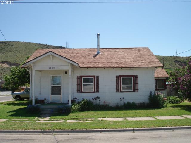  1009 Valley Ave, Baker City, OR photo