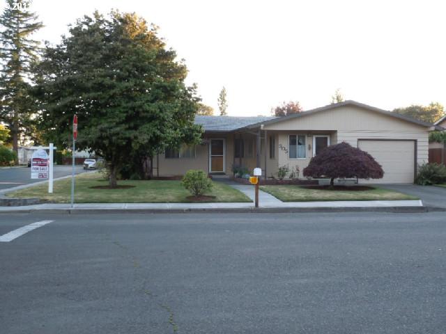  305 N Douglas St, Canby, OR photo