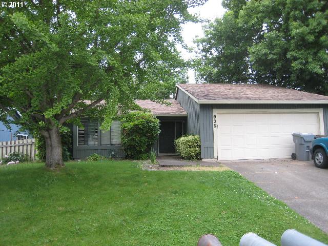  935 S Fir St, Canby, OR photo
