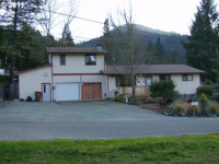 571 Mill St, Canyonville, OR 97417