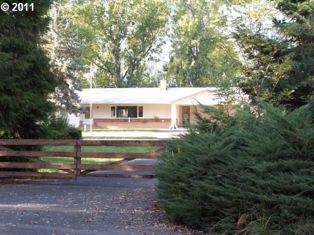  445 Cow Creek Rd, Riddle, OR photo