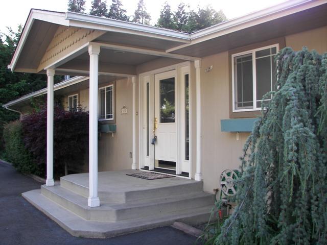  320 Pioneer Way, Winchester, OR photo