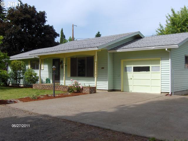  1660 16th St, Hood River, OR photo