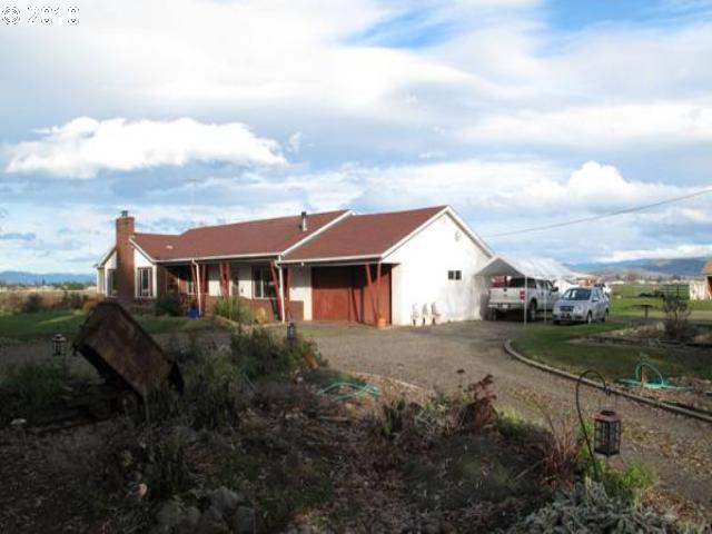  2670 Hanley Rd, Central Point, OR photo