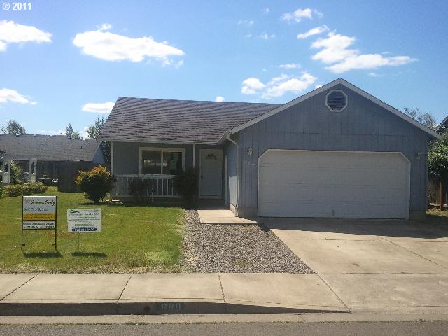  689 Blue Jay Loop, Creswell, OR photo