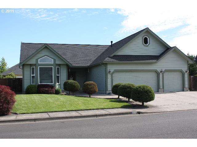  1615 Fairview Pl, Cottage Grove, OR photo