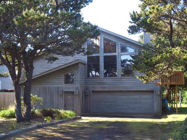  430 SW South Point St, Depoe Bay, OR photo