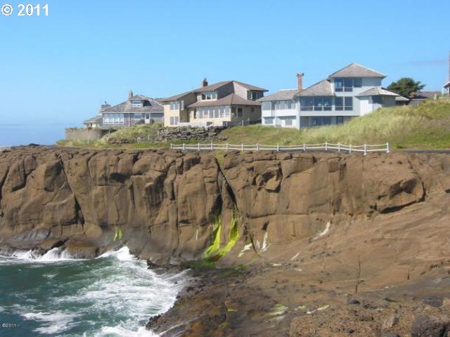  530 SW Cove Pt, Depoe Bay, OR photo