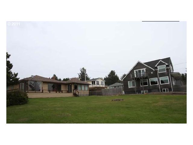  2031 NW 50th St, Lincoln City, OR photo
