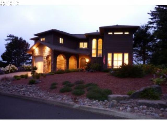  238 Sea Crest Way, Otter Rock, OR photo