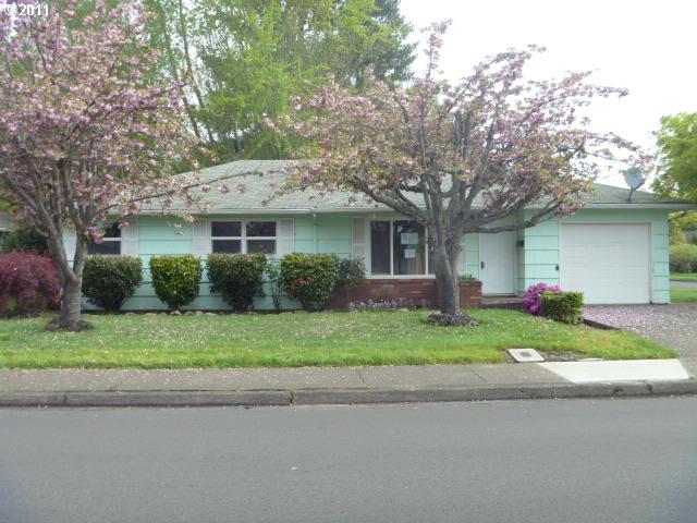  645 NE 19th St, McMinnville, OR photo